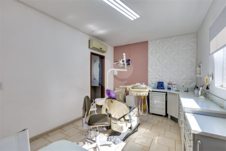 Casa à venda com 3 quartos, sendo 1 suíte, em Vila Arriete, São Paulo, SP