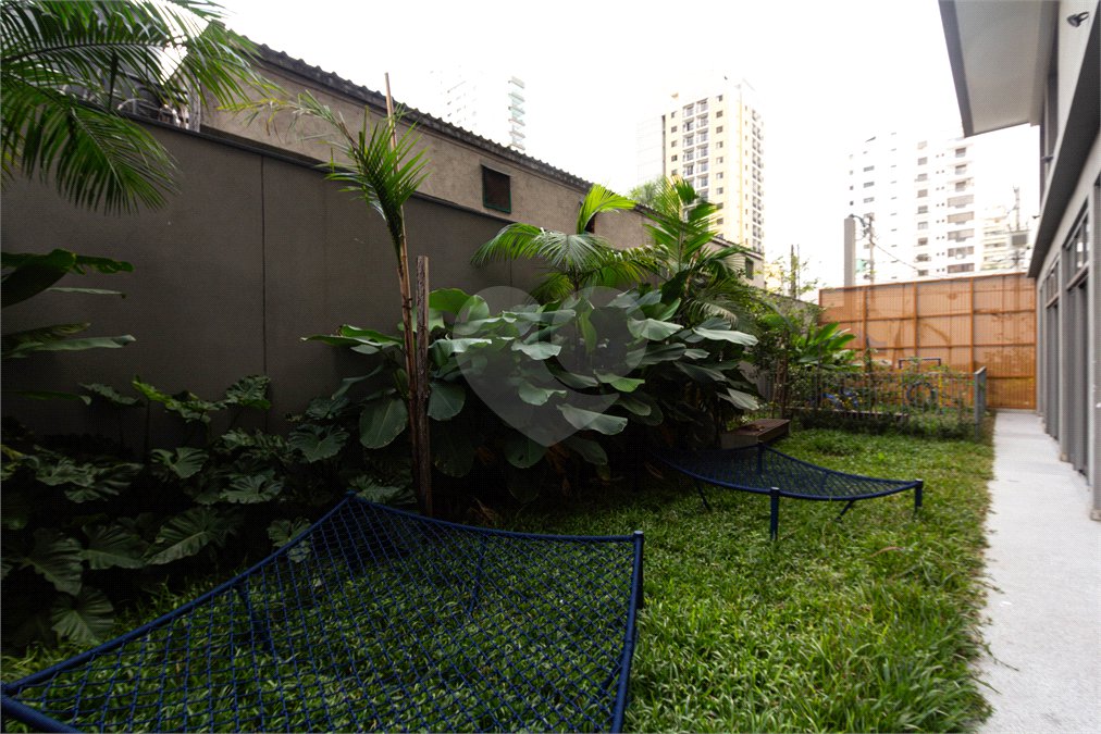 Apartamento à venda ou para alugar com 3 suítes em Moema, São Paulo, SP