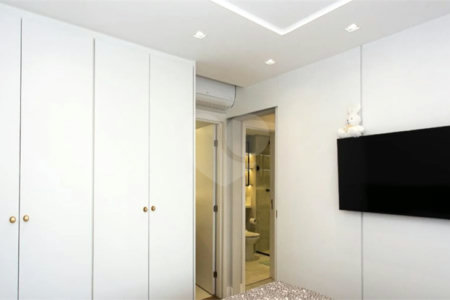 Apartamento à venda com 2 quartos, sendo 1 suíte, em Chácara Seis de Outubro, São Paulo, SP