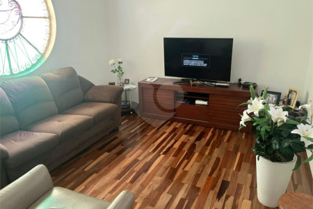 Casa à venda com 4 quartos, sendo 1 suíte, em Jardim Franca, São Paulo, SP