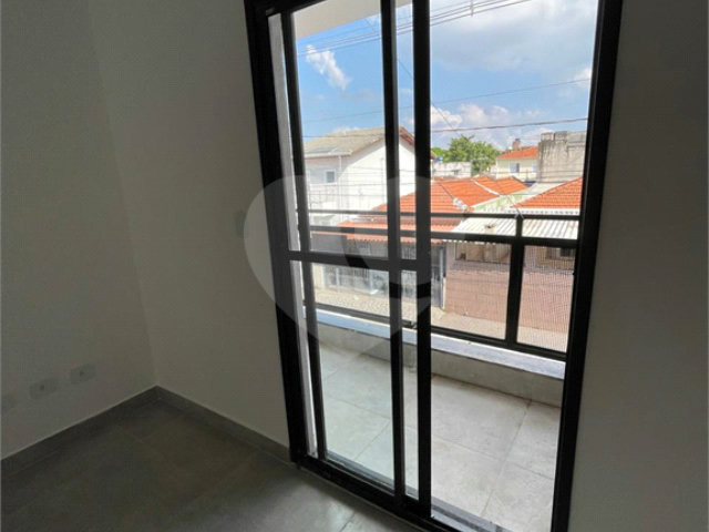 Casa à venda com 3 quartos, sendo 1 suíte, no condomínio Residencial Calegari, São Paulo - SP