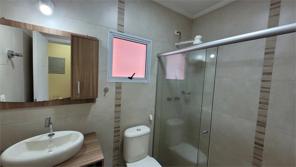 Sobrado à venda com 3 quartos, sendo 1 suíte, em Vila Romana, São Paulo, SP
