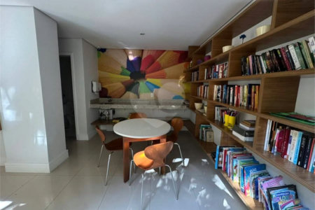 Apartamento à venda com 2 quartos, sendo 1 suíte,  em Vila Andrade, São Paulo, SP