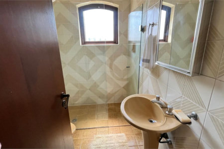 Casa à venda com 4 quartos, sendo 2 suítes, em Lar São Paulo, São Paulo, SP