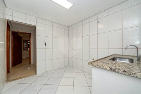 Casa à venda com 2 quartos em Conjunto Residencial Jardim Canaã, São Paulo, SP