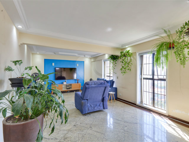 Apartamento à venda com 4 quartos, sendo 1 suíte,  em Jardim Marajoara, São Paulo, SP