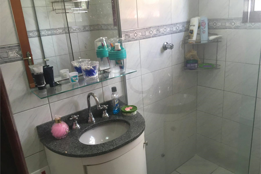 Casa à venda com 3 quartos, sendo 1 suíte, no condomínio Morada de Itapuã, São Paulo - SP