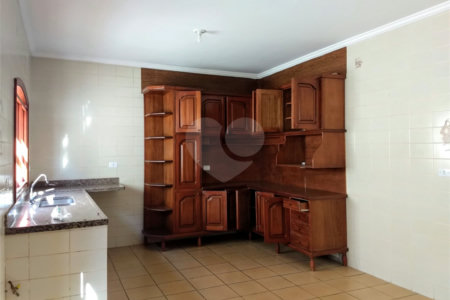 Sobrado à venda com 5 quartos, sendo 1 suíte, em Vila Esperia Ou Giglio, Atibaia, SP