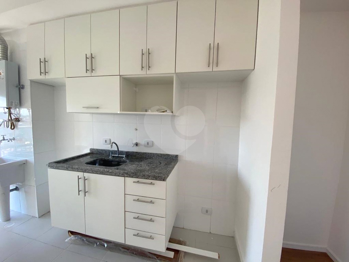 Apartamento à venda ou para alugar com 2 quartos, sendo 1 suíte, em Condomínio Granja Viana Ii, Cotia, SP