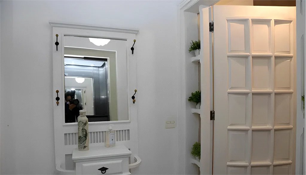 Apartamento à venda com 4 quartos, sendo 3 suítes, em Real Parque, São Paulo, SP