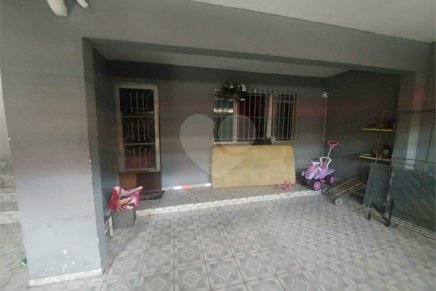 Sobrado 4 dormitórios na Vila Domitila
