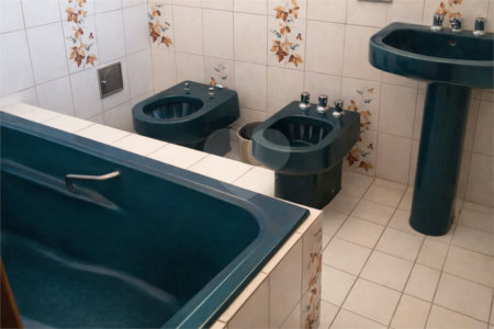 Casa à venda com 2 quartos, sendo 1 suíte, no Centro, Araraquara, SP