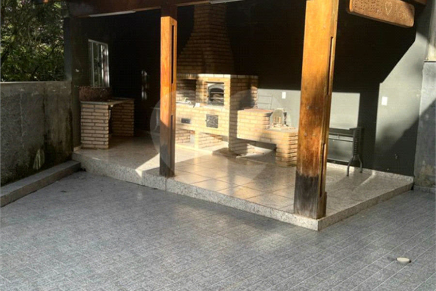 Casa à venda com 4 quartos, sendo 1 suíte, no condomínio Estancia da Serra / Residencial Nova Mairipora, Mairiporã - SP