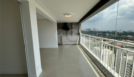Apartamento à venda com 3 quartos, sendo 1 suíte,  em Vila Anastácio, São Paulo, SP