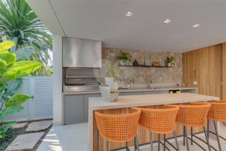 Casa à venda com 3 suítes no condomínio Residencial Canumã, São Paulo - SP