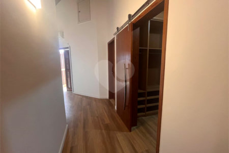 Sobrado à venda com 3 quartos, sendo 1 suíte, em Cidade Parquelandia, Mogi das Cruzes, SP