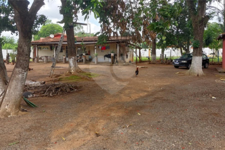 Chácara à venda com 4 quartos no Centro, Araçoiaba da Serra, SP