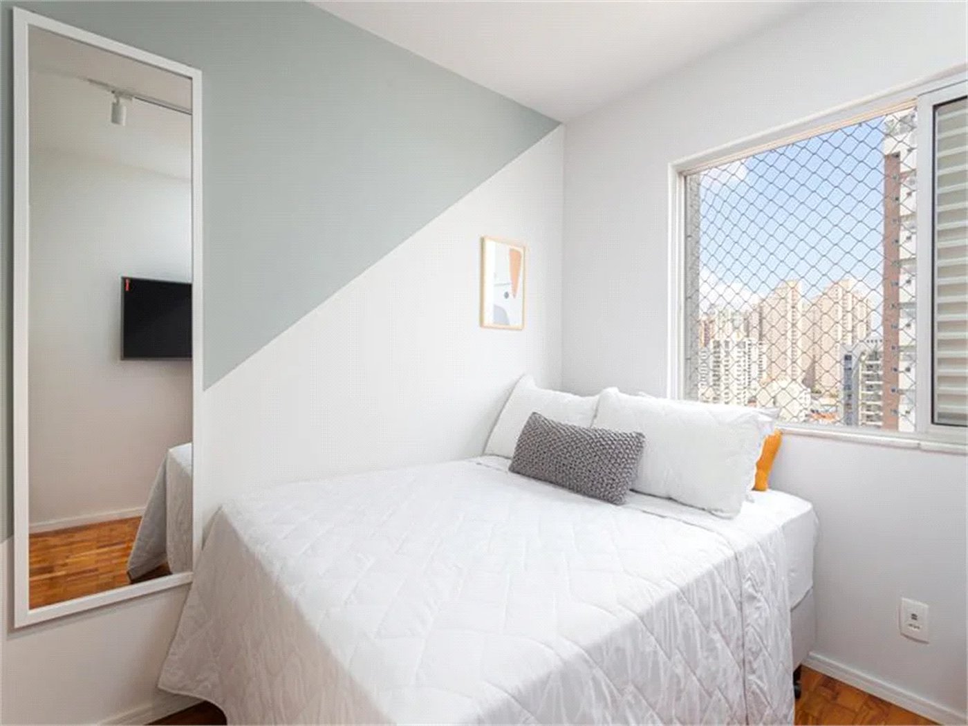 Apartamento à venda com 4 quartos, sendo 1 suíte, em Vila Cordeiro, São Paulo, SP