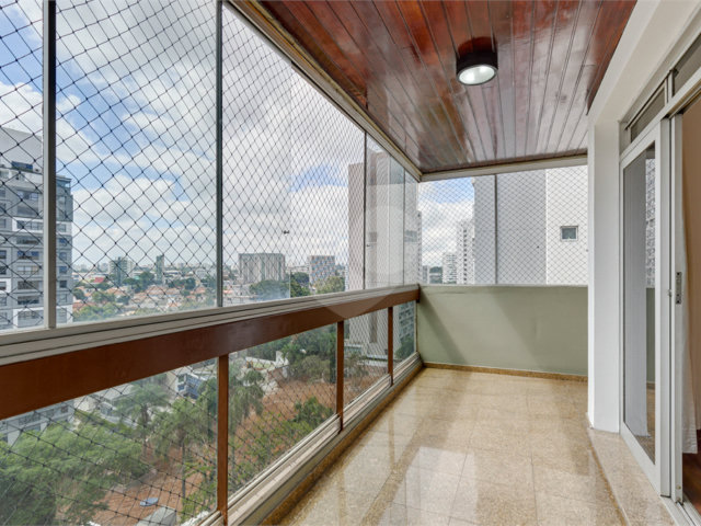 Apartamento à venda com 4 suítes em Campo Belo, São Paulo, SP
