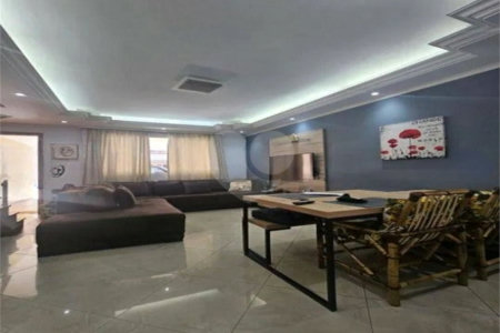 Casa à venda com 3 quartos, sendo 1 suíte,  no condomínio Residencial Villagio Vitória, Guarulhos - SP