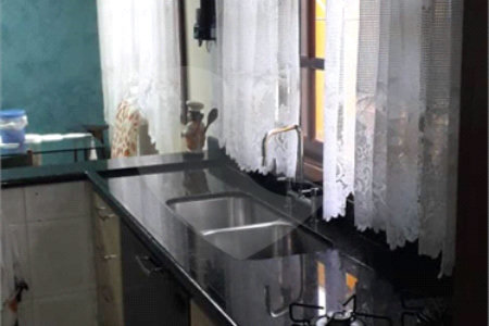 Casa à venda com 3 quartos, sendo 1 suíte, em Vila Gustavo, São Paulo, SP