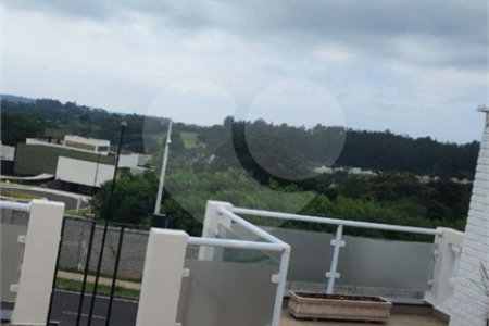 Casa à venda com 4 quartos, sendo 1 suíte, no condomínio Green View Residdence, Indaiatuba - SP