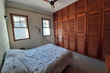 Casa à venda ou para alugar com 3 quartos, sendo 2 suítes, no condomínio Chácara das Rosas, São Paulo - SP