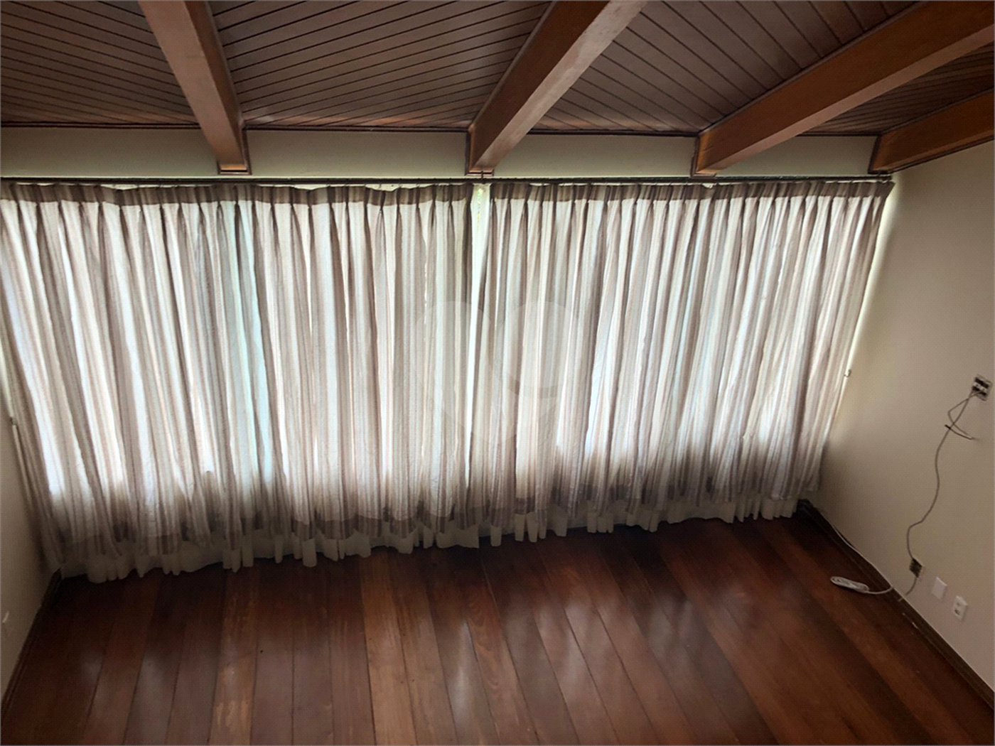 Casa à venda com 5 suítes no condomínio Alpes da Cantareira, Mairiporã - SP