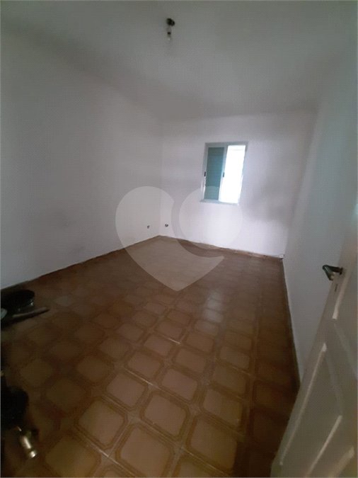 Sobrado à venda com 2 quartos em Vila Margarida, São Paulo, SP