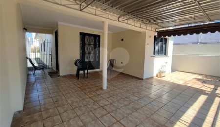 Casa à venda com 3 quartos em Vila Xavier (vila Xavier), Araraquara, SP