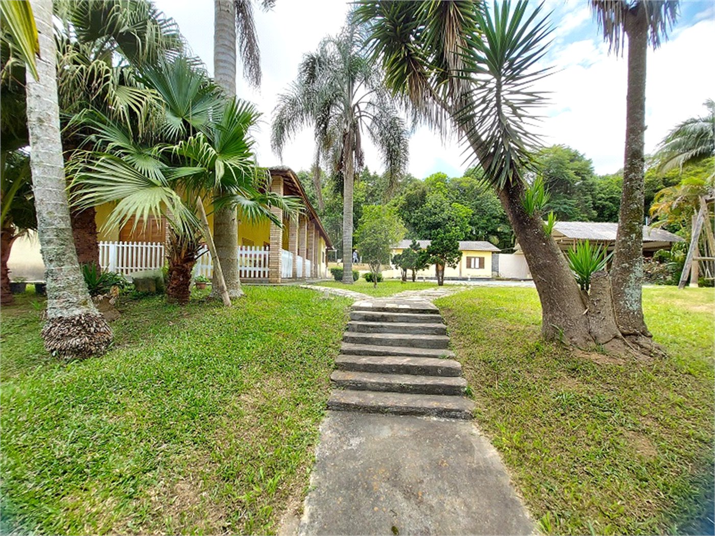 Casa à venda com 4 quartos, sendo 1 suíte, no Centro, Ibiúna, SP