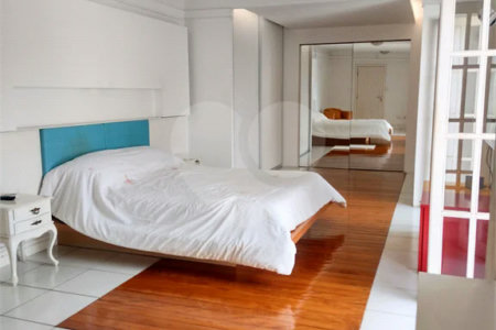 Sobrado à venda com 3 quartos, sendo 1 suíte, em Jardim São Paulo(zona Norte), São Paulo, SP