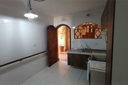 Sobrado à venda com 5 quartos, sendo 2 suítes, em Parque Continental, São Paulo, SP