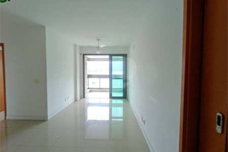 Apartamento para alugar com 3 quartos, sendo 1 suíte, em Rio Comprido, Rio de Janeiro, RJ