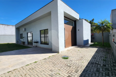 Casa para alugar com 3 quartos, sendo 1 suíte, no condomínio Chácaras Brasil, Atibaia - SP