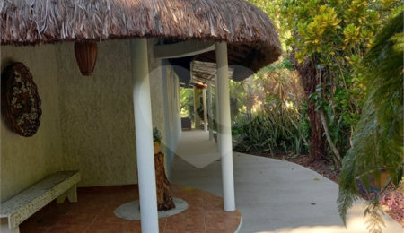 Chácara à venda com 3 quartos, sendo 1 suíte,  no Centro, Santa Cruz Cabrália, BA