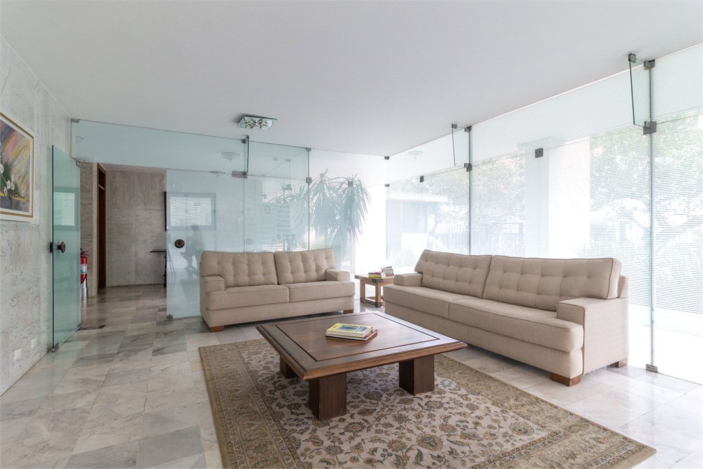 Apartamento à venda com 3 quartos, sendo 1 suíte, em Jardim América, São Paulo, SP