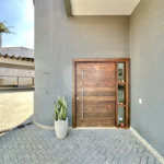 Casa à venda com 4 quartos, sendo 2 suítes,  no condomínio Granja Vianna II, Cotia - SP