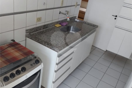 Apartamento à venda com 3 quartos, sendo 1 suíte,  em Pinheiros, São Paulo, SP