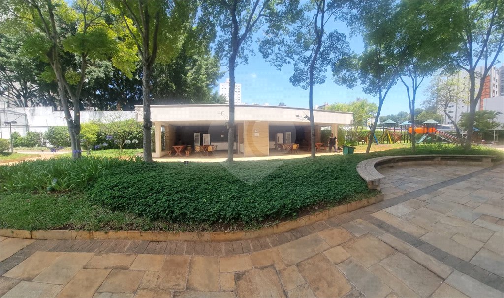Apartamento à venda com 3 quartos, sendo 1 suíte, em Santo Amaro, São Paulo, SP
