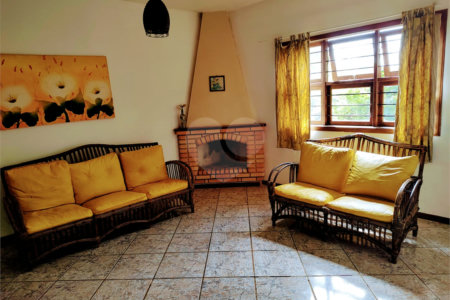 Casa à venda com 9 quartos, sendo 5 suítes,  no condomínio Residencial Rio Verde, Araçoiaba da Serra - SP