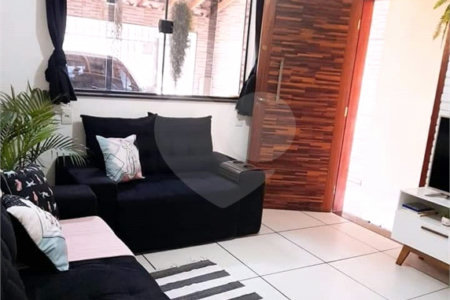 Casa à venda com 4 quartos, sendo 1 suíte, em Jardim Altos do Itavuvu, Sorocaba, SP