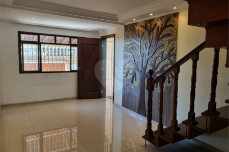 Sobrado à venda com 3 quartos, sendo 2 suítes, em Jardim Duprat, São Paulo, SP