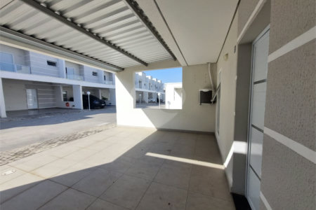Casa à venda com 3 quartos, sendo 1 suíte, no condomínio Residencial Américo Figueiredo, Sorocaba - SP