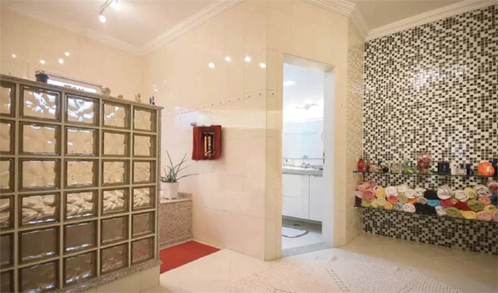 Casa à venda com 5 suítes em Jardim Londrina, São Paulo, SP
