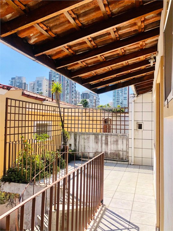 Sobrado à venda com 5 suítes em Vila Cordeiro, São Paulo, SP