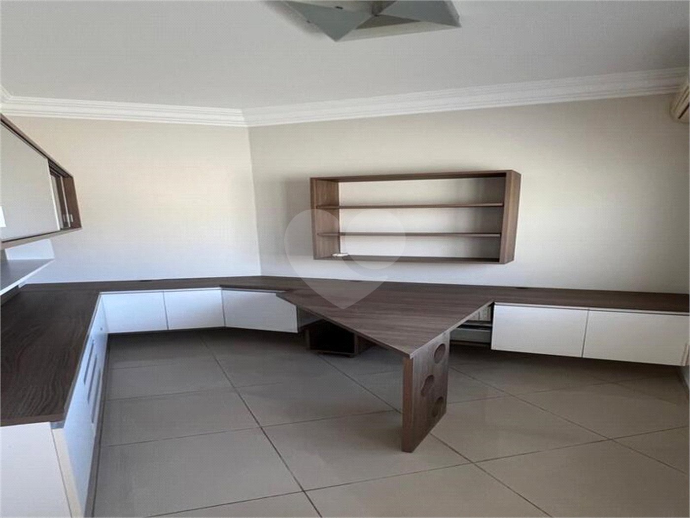 Casa à venda com 4 suítes no condomínio Jardim Residêncial da Villa Suiça, Indaiatuba - SP