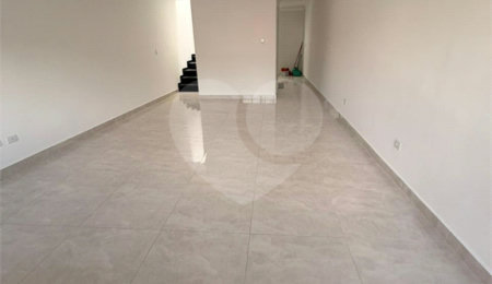 Casa à venda ou para alugar com 3 quartos, sendo 1 suíte,  em Parada Inglesa, São Paulo, SP