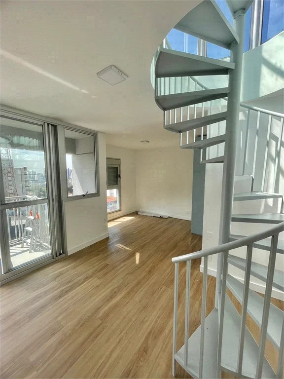 Duplex à venda com 1 quarto em Sumarezinho, São Paulo, SP