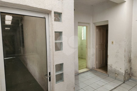 Sobrado à venda com 4 quartos em Vila Dom Pedro I, São Paulo, SP